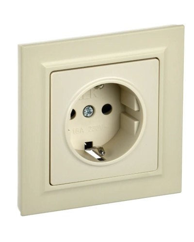 Розетка с з/к РСР14-1-0-БрКр бежевый BRITE (BR-R14-16-K10-F). Розетка с заземлением с защитными шторками в сборе. IEK в Черкесске