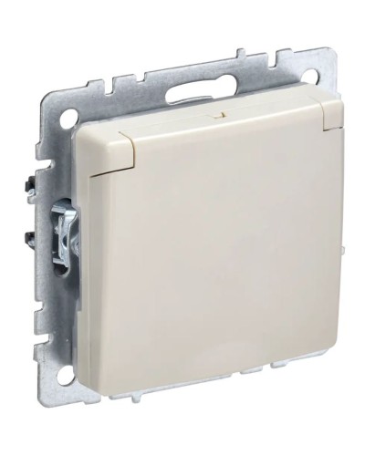 Розетка с з/к РСбш10-3-БрКр бежевый BRITE (BR-R16-16-K10). Розетка с заземлением с защитными шторками и крышкой. IEK в Черкесске