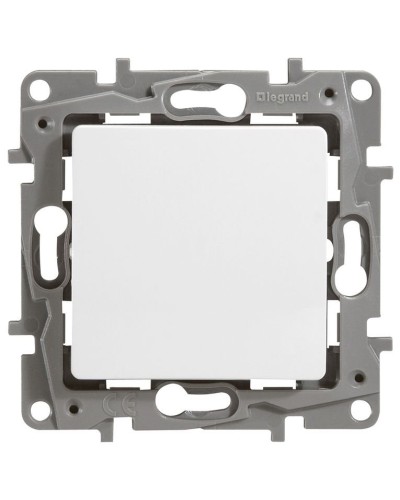 Переключатель 10AX-250В ETIKA, белый (672205). Выключатель. LegranD в Черкесске
